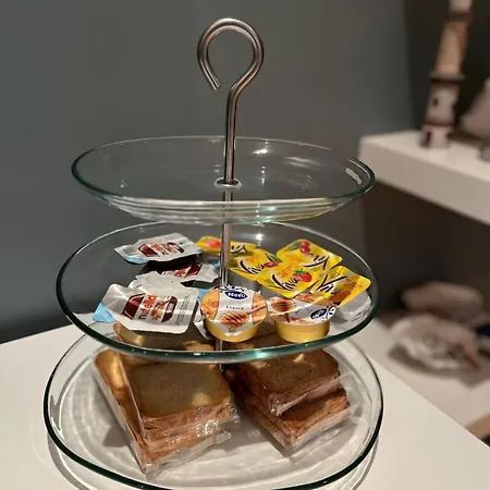 Apartment Paradise *